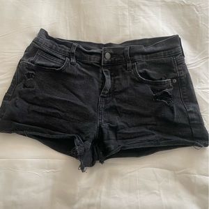 Black Old Navy denim shorts